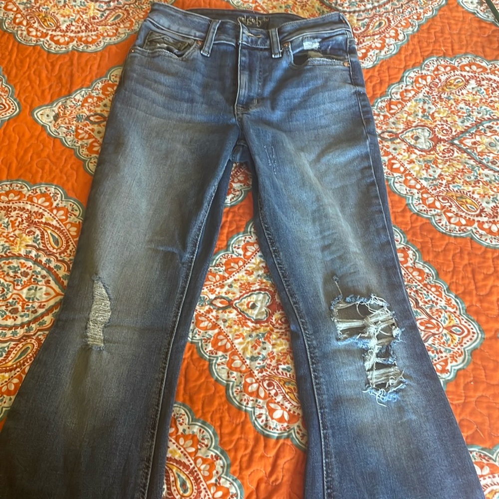 Women’s Edgely Bootcut Super Stretch Distressed Jeans, size 4